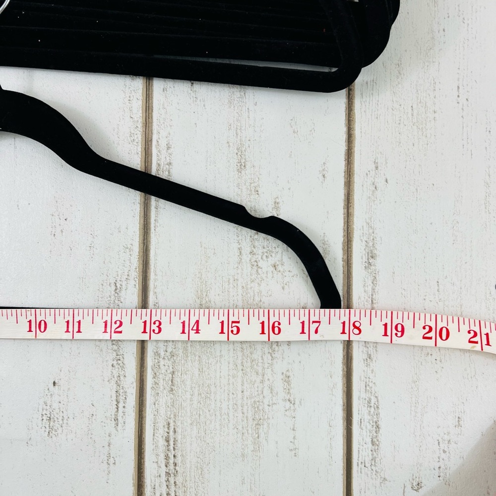 20 Black Velvet Slim Hangers Non Slip - Picture 5 of 6